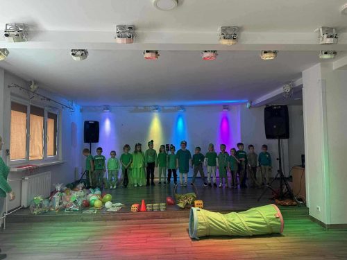 UDZIAŁ GRUPY JAGÓDKI W ROZGRYWKACH SPORTOWYCH "FESTIWAL KOLOROWYCH KRAIN" W KLUBIE OSIEDLOWYM POŁUDNIE