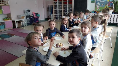 ZAJĘCIA KULINARNE "SZASZŁYKI OWOCOWE"