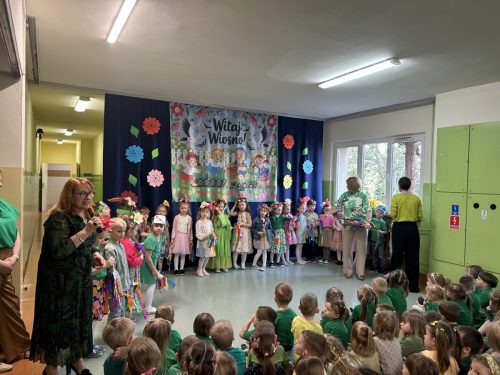 I DZIEŃ WIOSNY W YKONANIU GRUPY SŁONECZKA